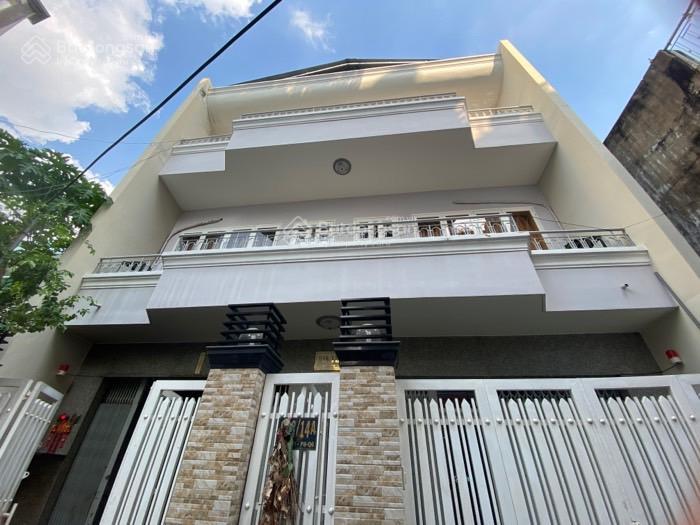 Bán nhà diện tích lớn, tiện xây biệt thự hoặc chdv, dòng tiền 80tr/tháng. gần cầu chà và, quận 8