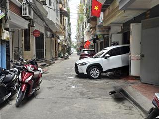 Chính chủ nhờ bán nhà hoàng liệt 38m2, mặt tiền 3.7m, sổ vuông, phân lô, ôtô tránh nhau vào nhà