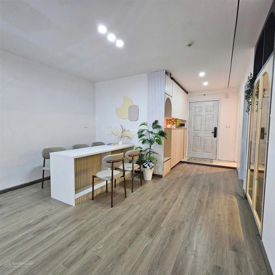 Cần bán căn 3 ngủ 110m2 chung cư tân tây đô