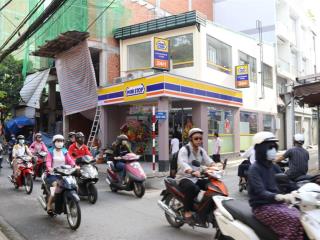 Bán nhà góc 2 mt phùng văn cung cầm bá thước, p. 7, phú nhuận ngay phan xích long hđt 55tr/th