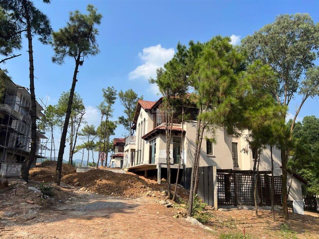 Căn biệt thự đơn lập vip nhất thanh xuan valley có bể bơi 360 độ nhìn xuống mặt hồ