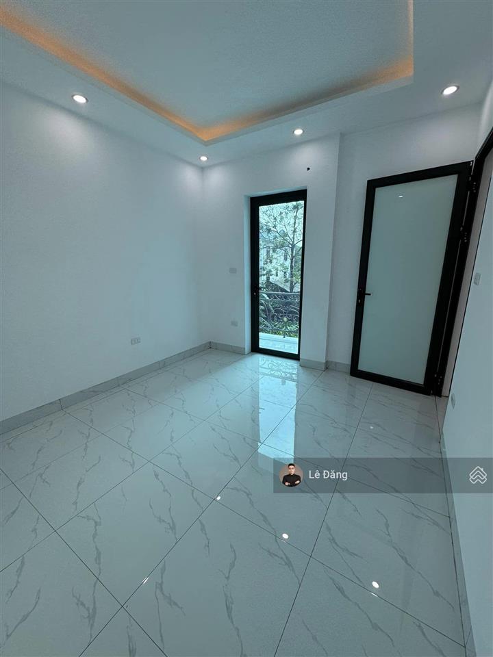 Dt 50m2 4t xây mới, ô tô nhỏ đỗ cửa  gần trường chợ. thuận tiện mọi thứ