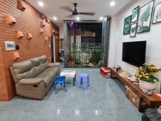 Bán 72m2 4 tầng btct tặng toàn bộ nội thất 8,8 tỷ  ngang đẹp 4m  đường rộng nhà xây chắn chắn