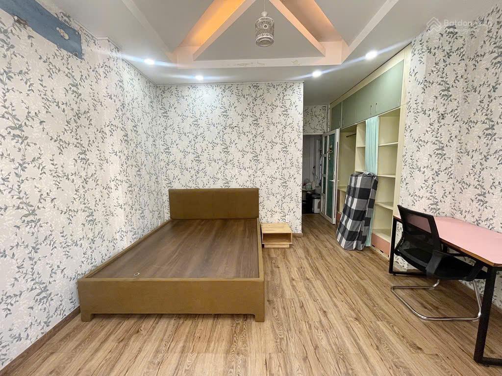 Chính chủ! nhà 5 tầng btct 64m2 nở hậu  sát mt hoàng hoa thám  xe hơi ngủ trong nhà khu cao tầng