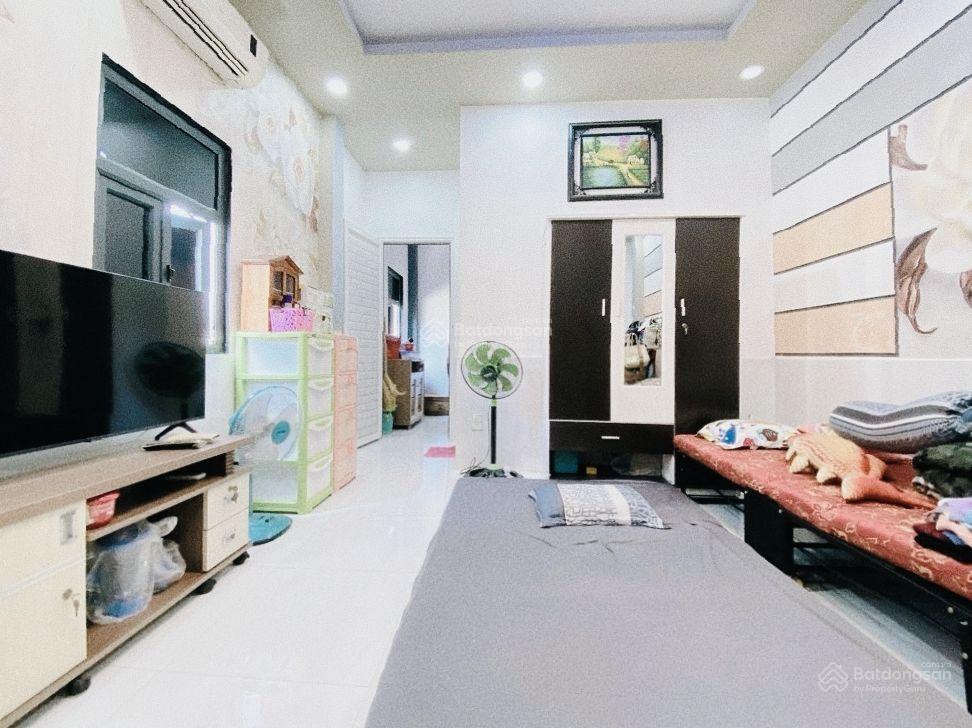 Hiếm! 5 tầng btct sát mt hoàng hoa thám  hẻm xe hơi  xây kiên cố nhà ngay trường học