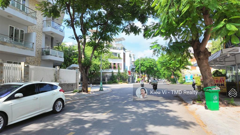 Bán nhà đẹp 4 tầng đối diện công viên, mặt tiền đường 56 dự án đông thủ thiêm quận 2