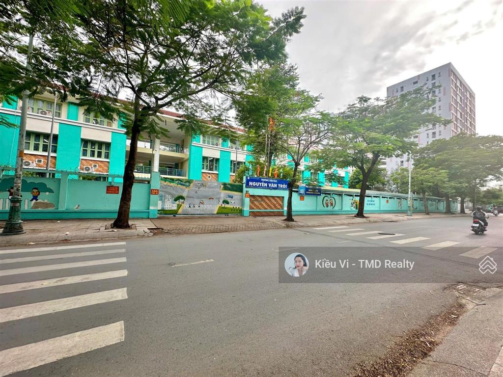 Bán nhà đẹp 4 tầng đối diện công viên, mặt tiền đường 56 dự án đông thủ thiêm quận 2