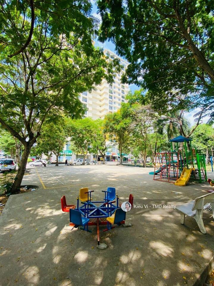 Bán nhà đẹp 4 tầng đối diện công viên, mặt tiền đường 56 dự án đông thủ thiêm quận 2