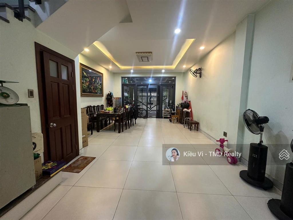 Bán nhà đẹp 4 tầng đối diện công viên, mặt tiền đường 56 dự án đông thủ thiêm quận 2