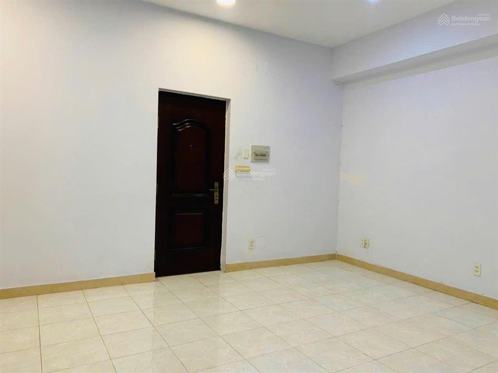 Bán căn hộ thấp tầng  cao ốc b ngô gia tự, quận 10  giá chỉ 3.9 tỷ