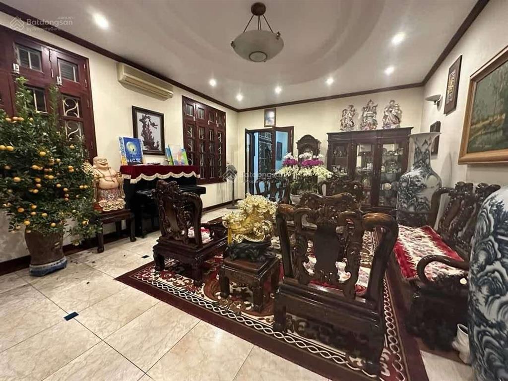 Bán biệt thự 4,5 tầng vip thái hà 250m2 giá 89 tỷ ô tô