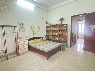 Cho thuê nhà tập tầng 1 ngõ thịnh hào 1 phố tôn đức thắng 60m,2 ngủ, wc khép kín giá 7 triệu/tháng.