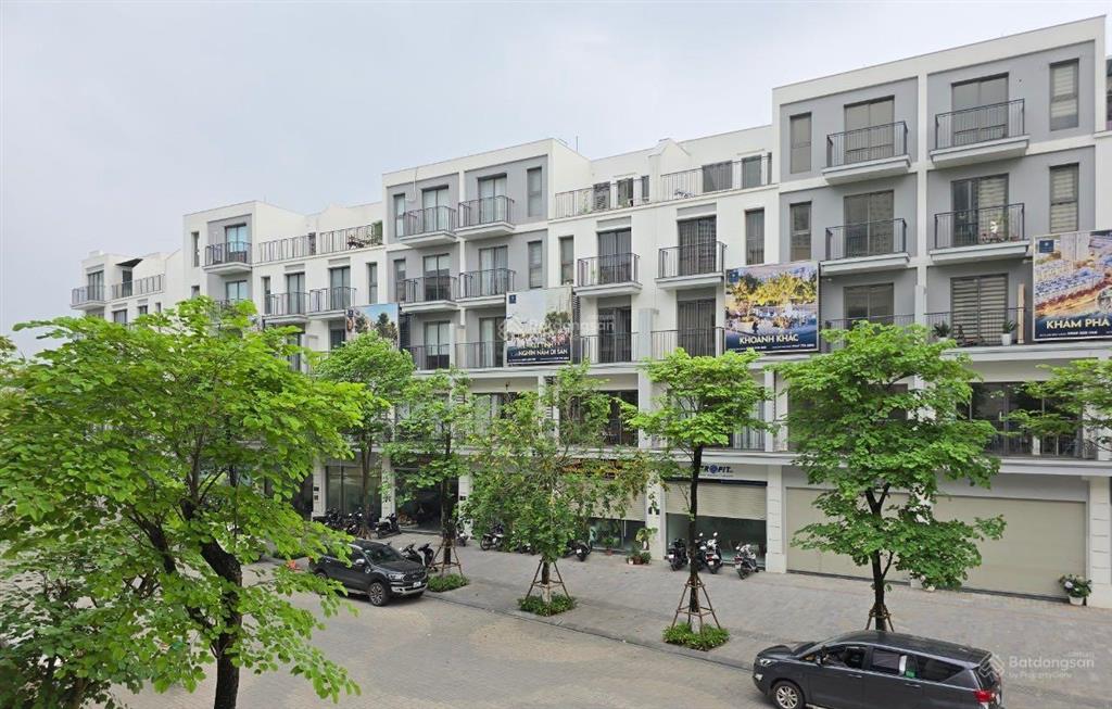 Chính chủ cần bán lô biệt thự 200m2 full nội thất nhập khẩu,  0941 529 ***