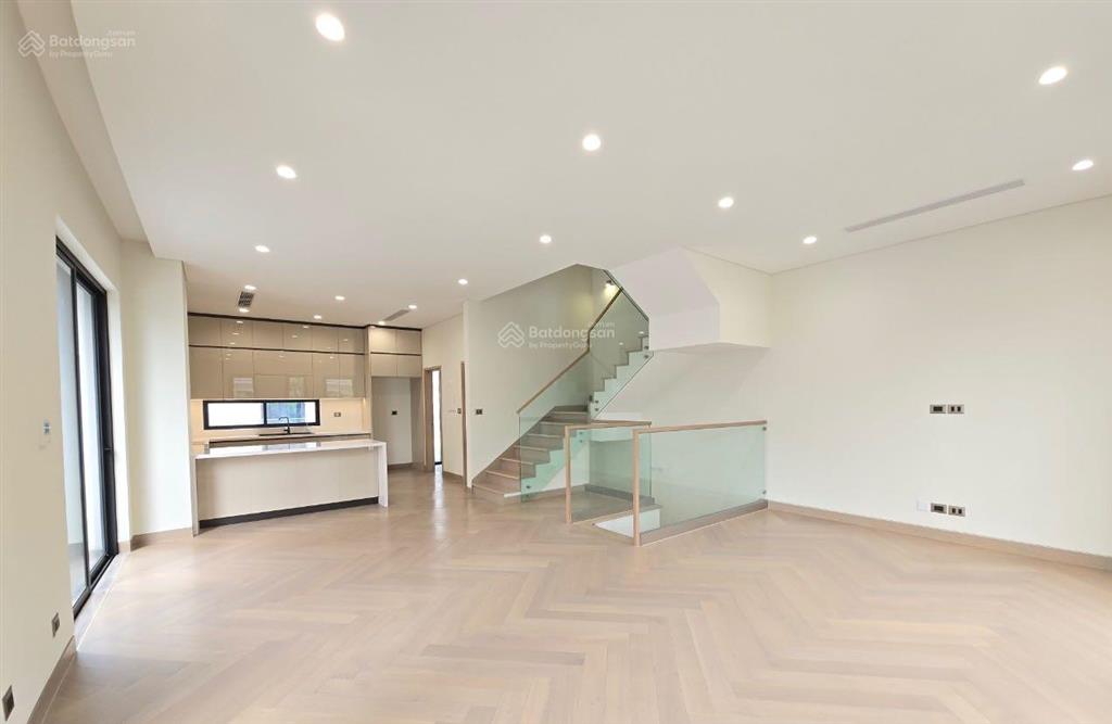 Chính chủ cần bán lô biệt thự 200m2 full nội thất nhập khẩu,  0941 529 ***