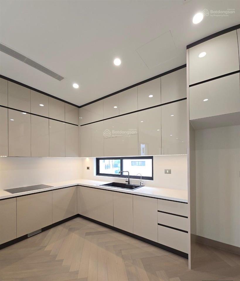 Chính chủ cần bán lô biệt thự 200m2 full nội thất nhập khẩu,  0941 529 ***