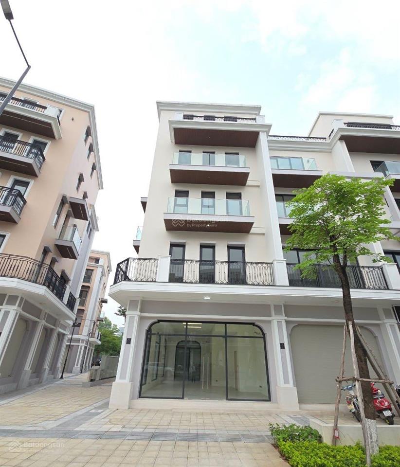 Chính chủ cần bán lô biệt thự 200m2 full nội thất nhập khẩu,  0941 529 ***