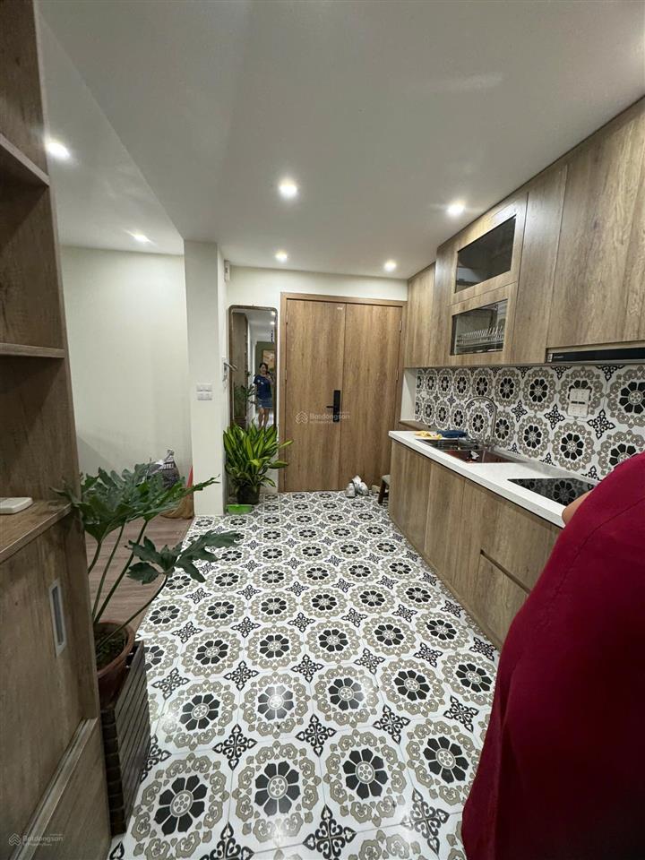 Bán căn hộ tập thể tầng 3 dt 80m 2p.ngủ 2wc thiết kế sịn full nội thất cao cấp phố hoàng ngọc phách