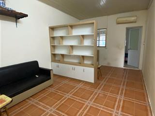 Cho thuê căn hộ tầng 5 dt 45m2 căn góc sạch thoáng ngõ ôtô mấy bước chân ra mặt phố phạm ngọc thạch