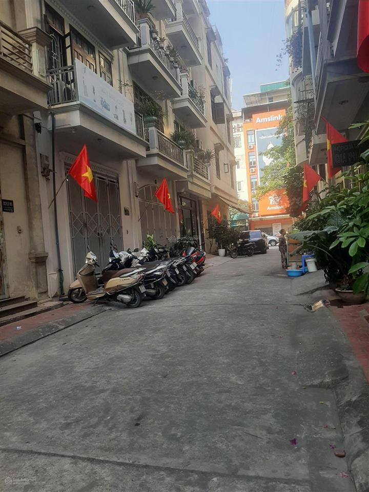 Cho thuê biệt thự linh đàm dt 200m2, giá 40tr/th, đã hoàn thiện đẹp, không cần sửa chữa gì thêm