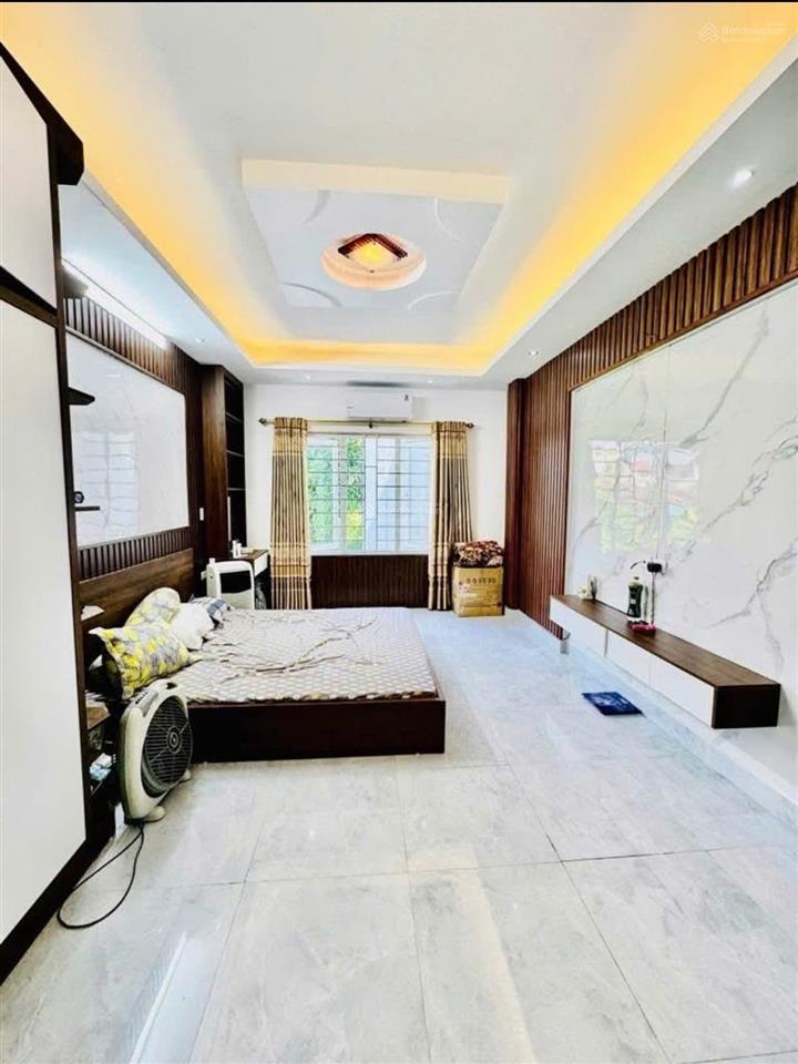 Chính chủ cho thuê nguyên căn phố ngũ nhạc, nội thất siêu đẹp, ở luôn, giá mềm. quận hoàng mai