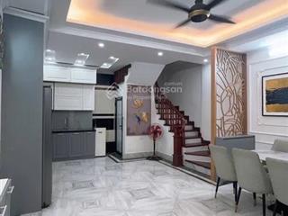 Siêu phẩm cầu giấy ! trần quốc vượng ,ngõ nông thoáng, 48m x 6 tầng hơn 10 tỷ có thương lượng.
