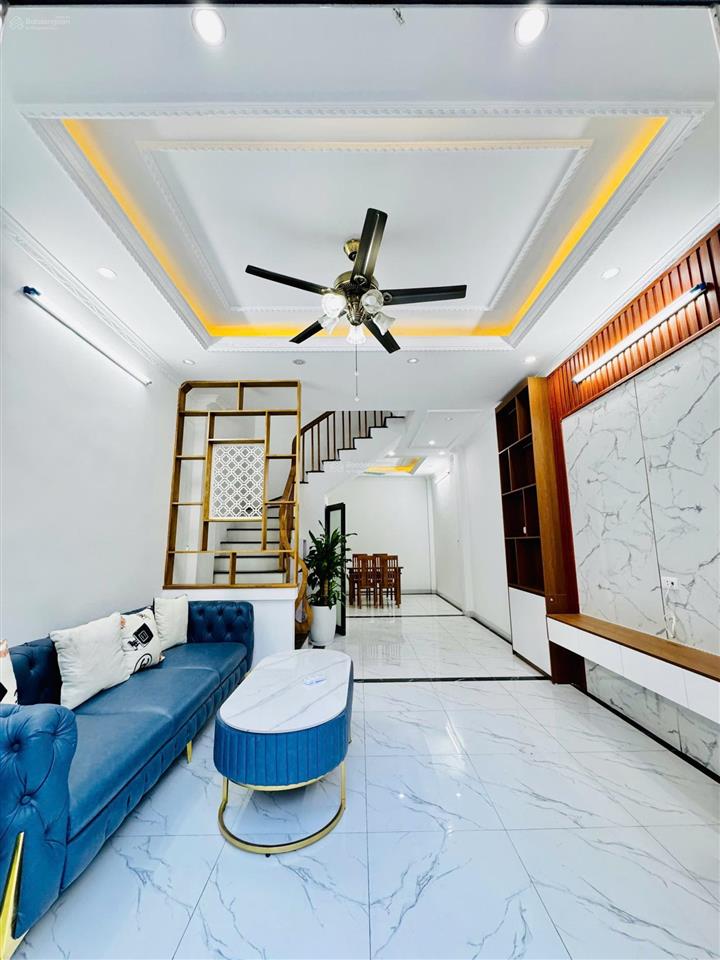 Bán nhà đường dương văn bé 31m2 5 tầng ô tô đỗ cửa đủ nội thất về ở ngay  0961 579 ***