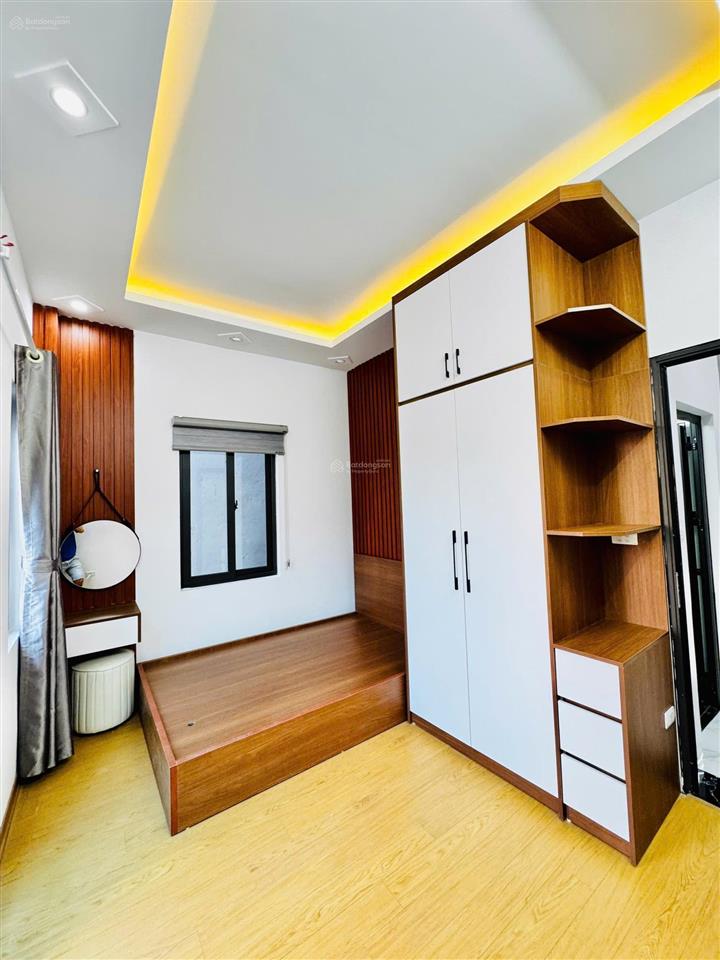 Bán nhà đường dương văn bé 31m2 5 tầng ô tô đỗ cửa đủ nội thất về ở ngay  0961 579 ***