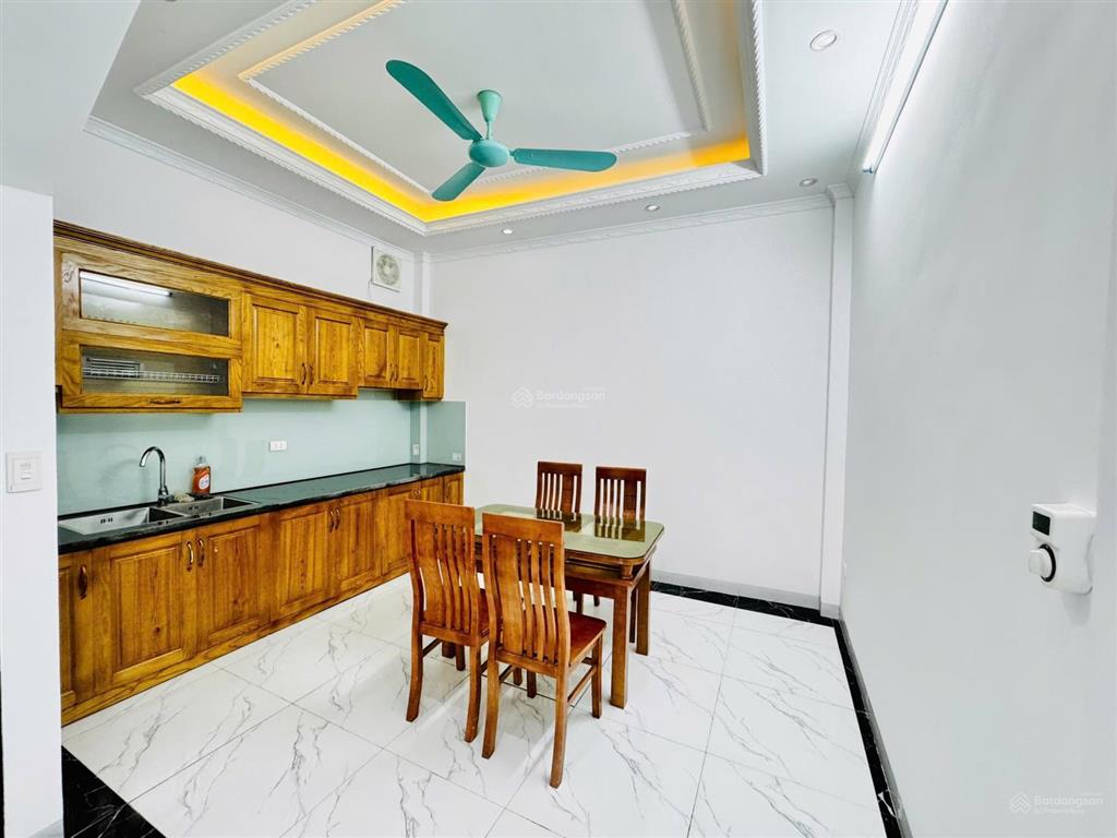 Bán nhà đường dương văn bé 31m2 5 tầng ô tô đỗ cửa đủ nội thất về ở ngay  0961 579 ***