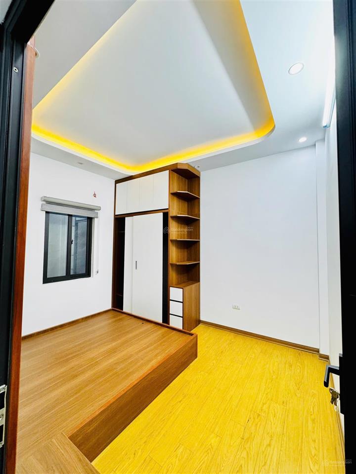 Bán nhà đường dương văn bé 31m2 5 tầng ô tô đỗ cửa đủ nội thất về ở ngay  0961 579 ***