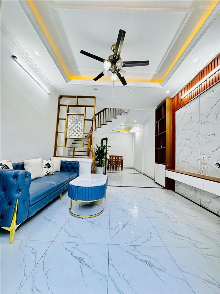 Bán nhà đường dương văn bé 31m2 5 tầng ô tô đỗ cửa đủ nội thất về ở ngay  0961 579 ***