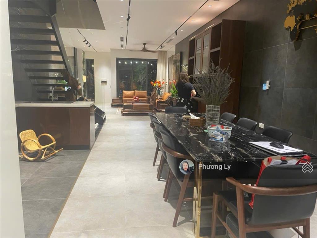 Chính chủ cần bán căn liền kề gamuda, nhà full nt nhập khẩu. giá bán 34.8 tỷ. 0981 122 ***