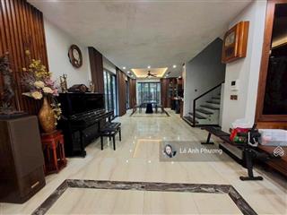 Chính chủ cần bán căn song lập gamuda, nhà full nt cực đẹp. giá  50.5 tỷ.   0941 670 ***