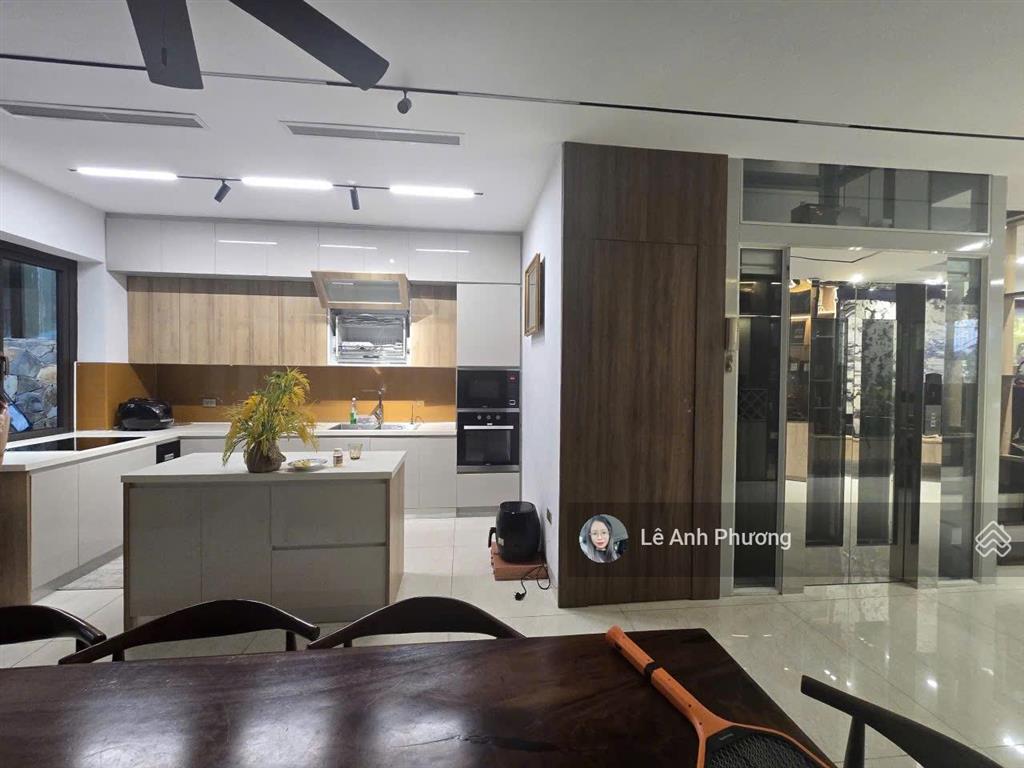 Chính chủ cần bán căn liền kề gamuda, nhà full nt thang máy. giá 35 tỷ. 0941 670 ***
