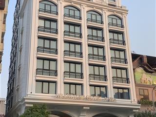 Siêu phẩm mặt phố lô góc đê la thành  tòa nhà 11 tầng lô góc, dt 310m², thu nhập gần 6 tỷ/năm