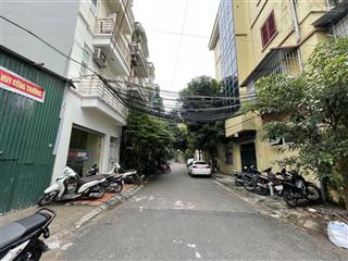 Nhà 4,5t ngõ 61 hoàng cầu cạnh quận uỷ gần hồ vườn hoa 1/6, đường oto tránh hè 2 bên dt 110m mt 6m