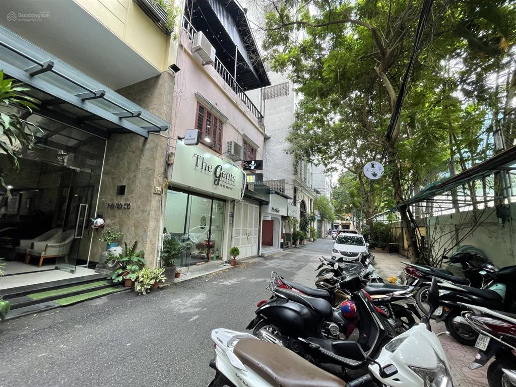 Nhà 4,5t phân lô víp sát hồ giảng võ và vincom, đường 3 oto tránh nhau có vỉa hè, dt 131m mt 12m