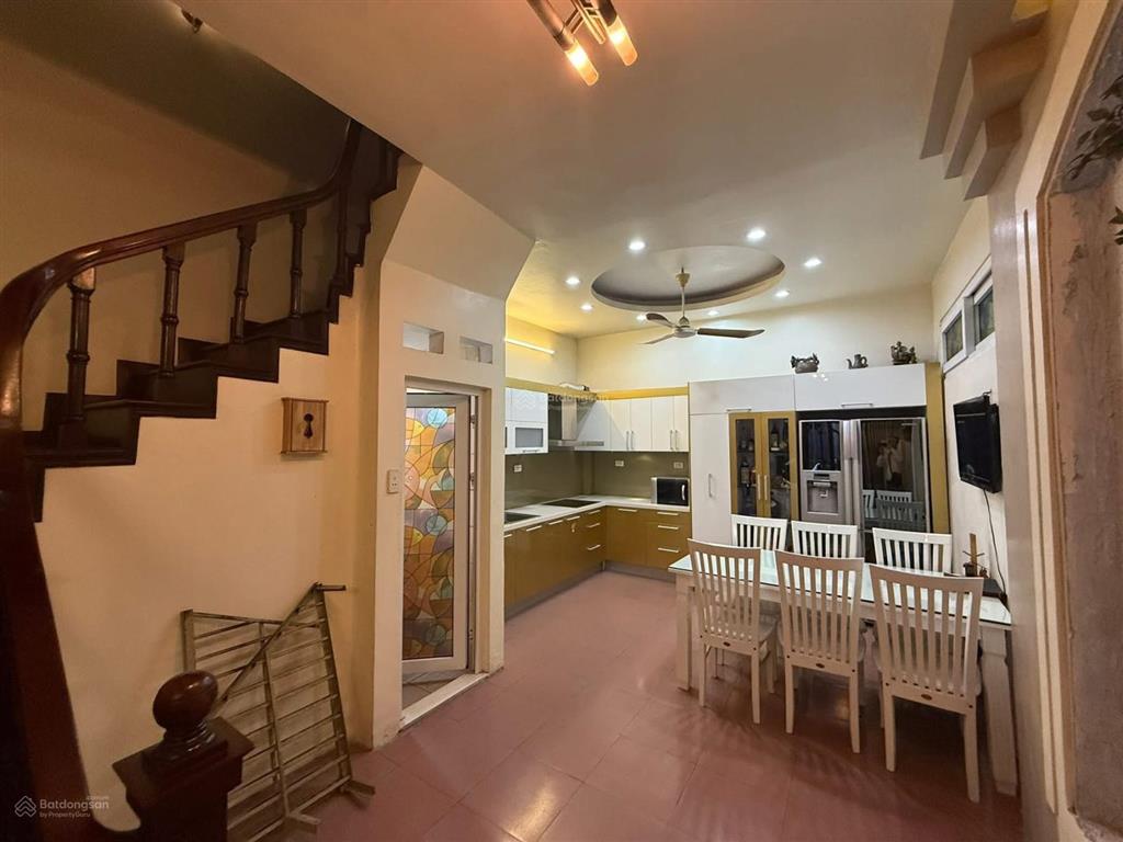 Nhà 4t hai mặt ngõ cách mp đại la 40m ngay ngã tư trần đại nghĩa, ngõ 3m, dt 33/40m mt 5m nhỉnh 8ty