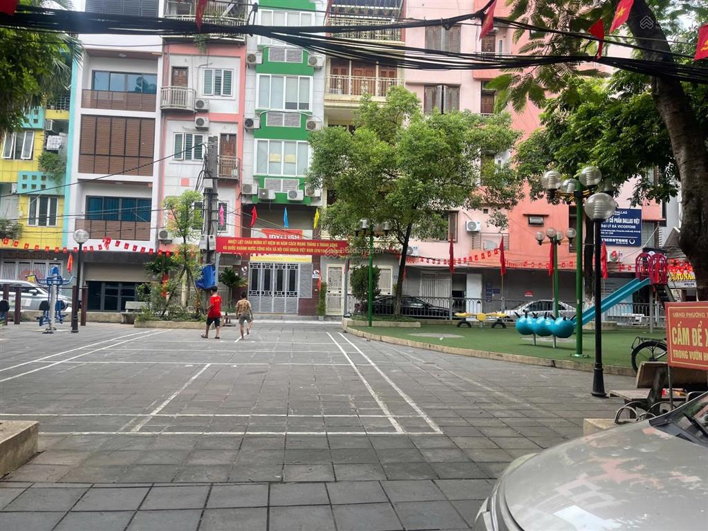 Nhà 4,5t ngõ 47 phố nguyên hồng thông ngõ 17 huỳnh thúc kháng oto tránh hè 3m, cạnh vườn hoa dt 42m