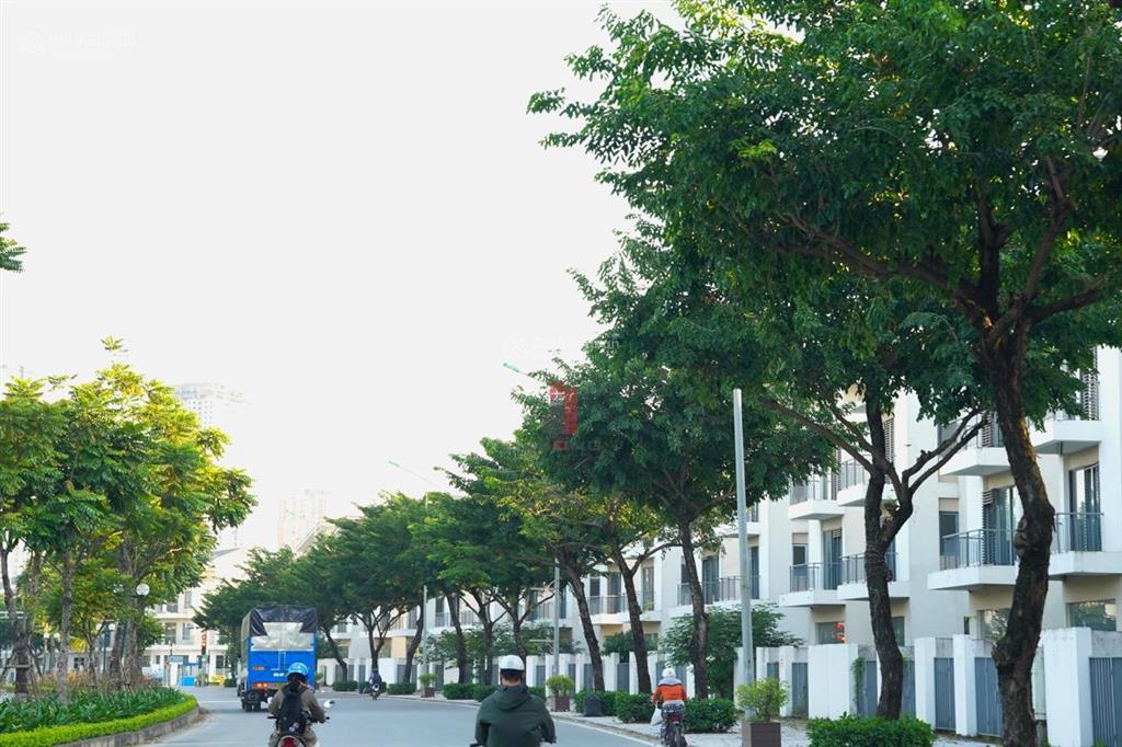 Giảm 3 tỷ bán biệt thự khu đô thị dương nội nam cường  khu an khang 200m2 x3.5tang + hầm  4x tỷ