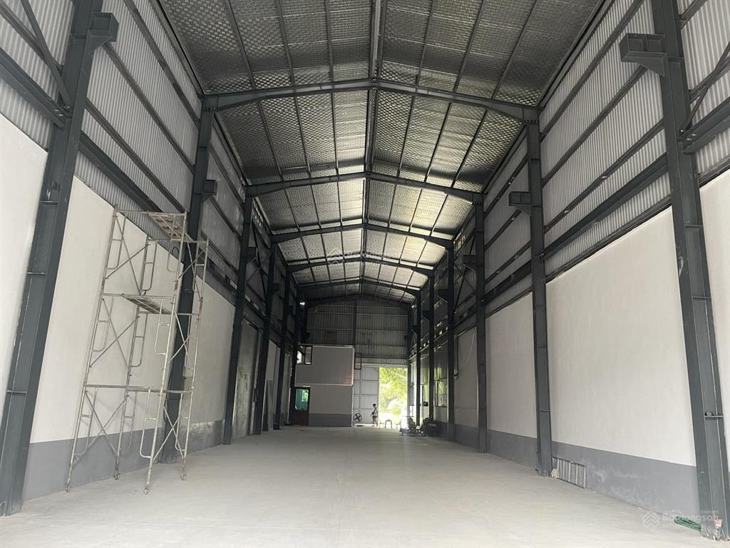 Cho thuê mặt bằng kinh doanh dt 400 m2 ngay mặt đường quốc lộ 21a gần chợ hòa lạc, thạch thất, hn