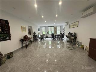 Bán nhà mặt phố lạc long quân, đoạn quận cầu giấy, 7 tầng thang máy thông sàn kinh doanh