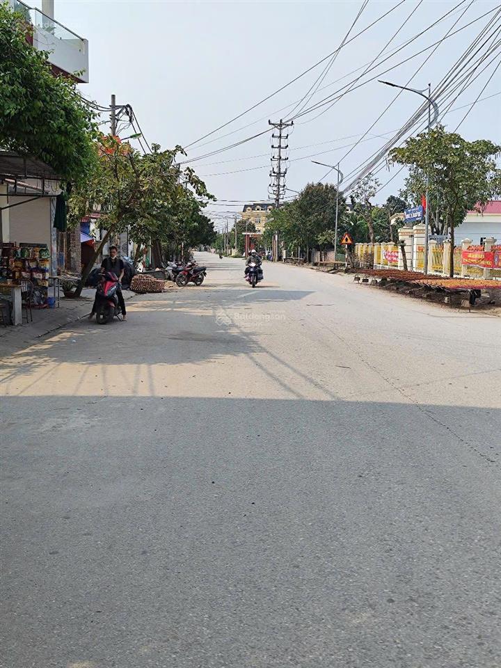 Bán đất chính chủ có sổ đỏ tại bảo khê, thành phố hưng yên dt 393m2, giá 22tr/m2 đường rộng 10m