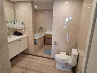 Bán căn góc tầng cao view hồ tây  137m²  3pn  d. le roi soleil  giá 20 tỷ