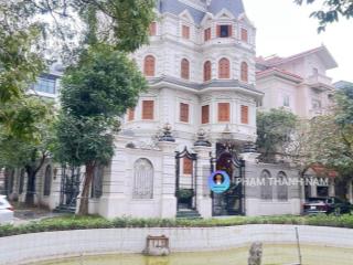 Bán 2 biệt thự d3 vườn đào, lạc long quân, tây hồ 289m & 240m, giá 500tr/m , vị trí gần lotte mall