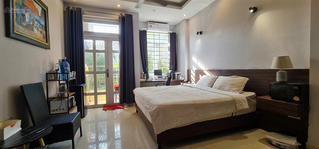 Bán nhà phố  biệt thự. zalo 0903 358 ***