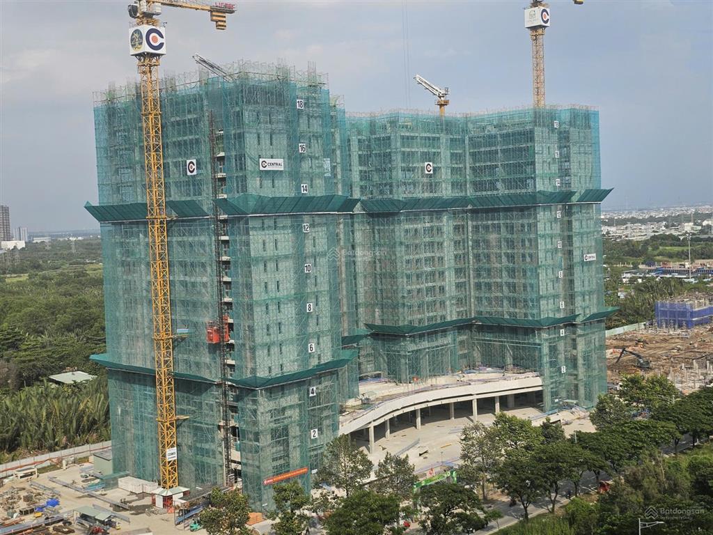 Chính chủ bán căn hộ 3pn essensia sky view pmh, giá chỉ 8,x tỷ tốt nhất thị trường