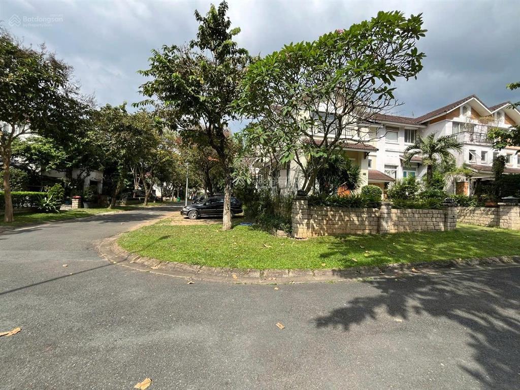 Căn góc biệt thự thảo nguyên sài gòn, sát bên vietnam golf & country club