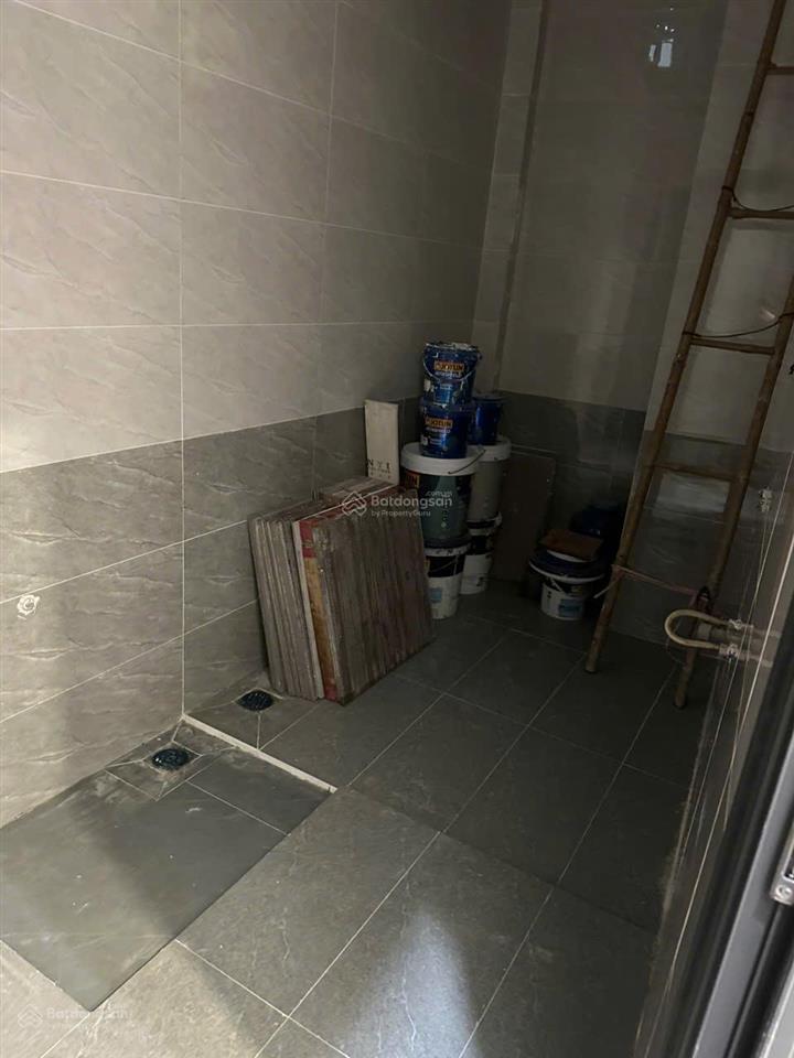 Cho thuê nhà hai mặt tiền, 60m2  4 lầu, mới xây, linh đông, tp thủ đức. 18triệu/tháng. có tiếp mg