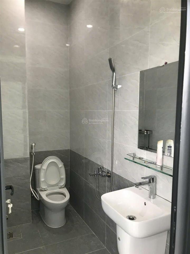 Cho thuê nhà hai mặt tiền, 60m2  4 lầu, mới xây, linh đông, tp thủ đức. 18triệu/tháng. có tiếp mg