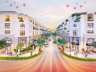 Cần bán shophouse 5 tầng đối diện trường liên cấp 1, 2, 120m2 đất, ngân hàng cho vay không gốc lãi